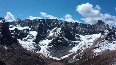 4k航拍西部高原雪山壮丽自然风光视频的预览图